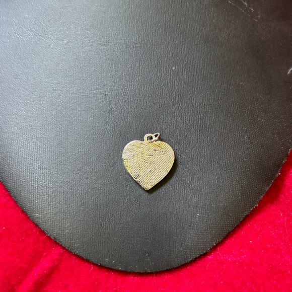 DEADSTOCK VINTAGE SILVER PLATED CRUSHED TURQUOISE HEART PENDANT HEART NECKLACE - Picture 2 of 3